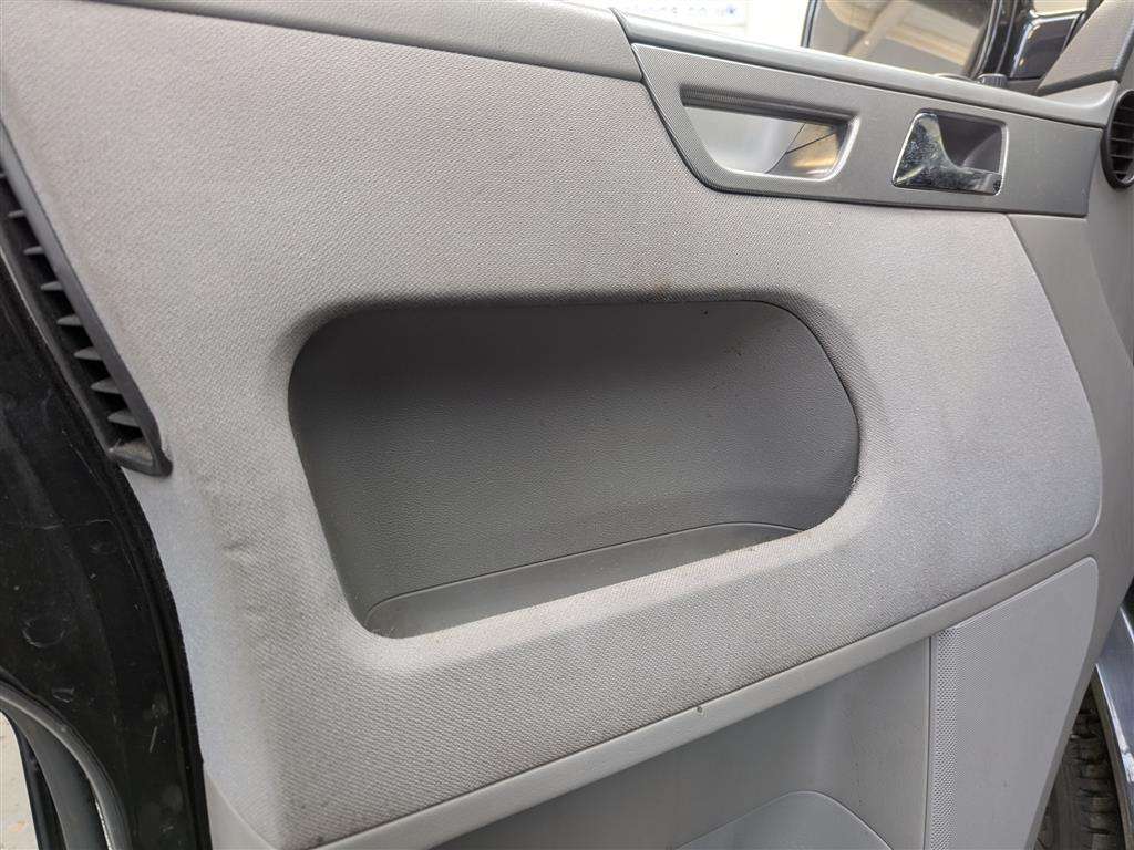 <p>2004 VOLKSWAGEN MULTIVAN Left Hand Drive.</p>