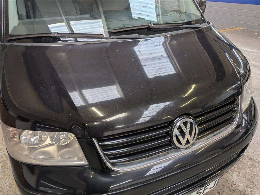 <p>2004 VOLKSWAGEN MULTIVAN Left Hand Drive.</p>