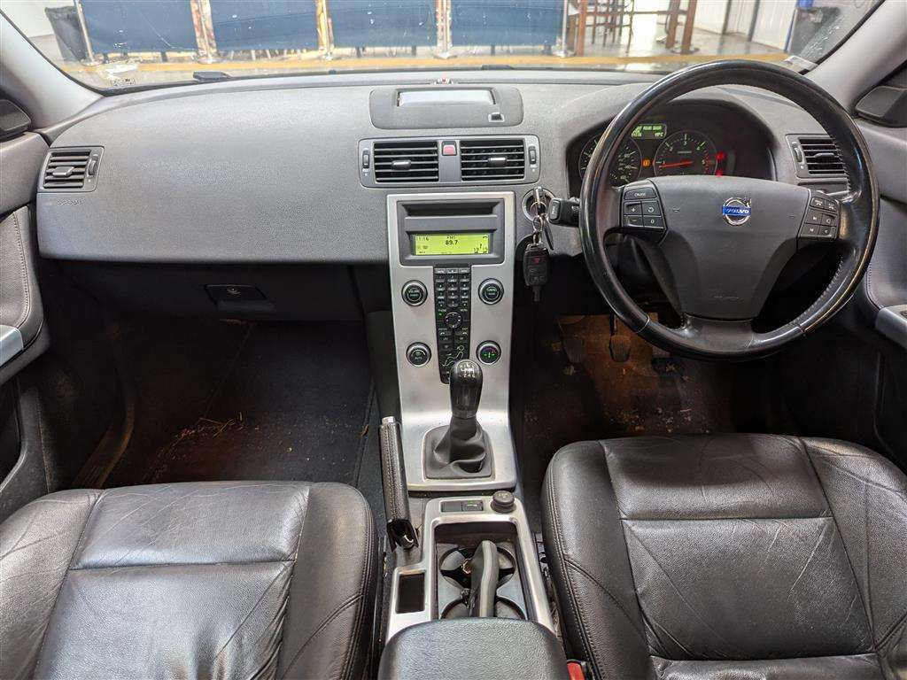 <p>2011 VOLVO V50 SE LUX DRIVE START/ST</p>
