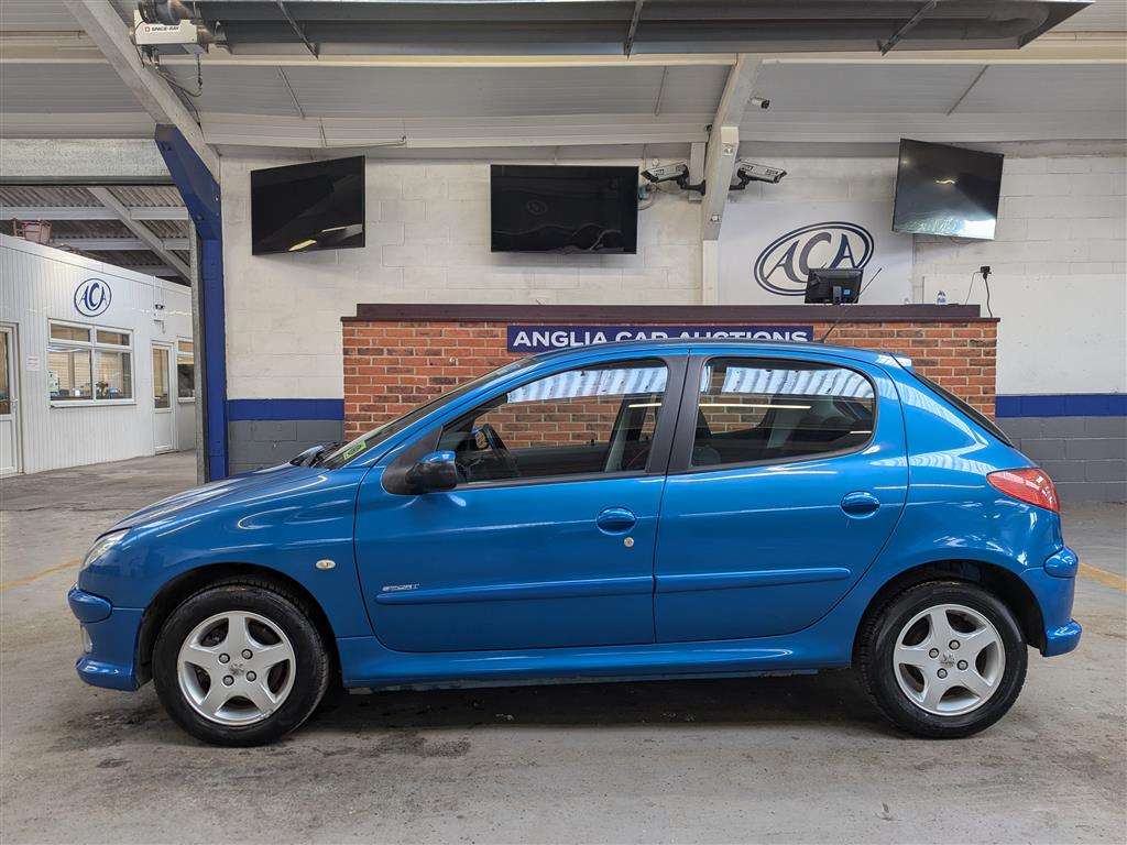 <p>2005 PEUGEOT 206 SPORT</p>