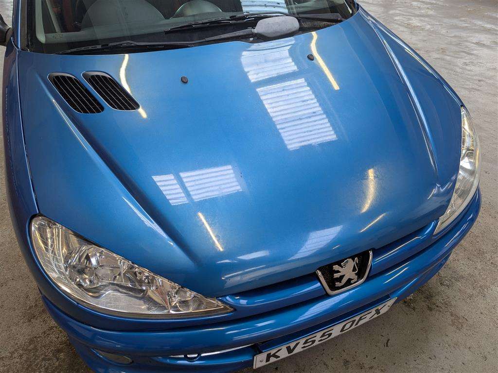 <p>2005 PEUGEOT 206 SPORT</p>