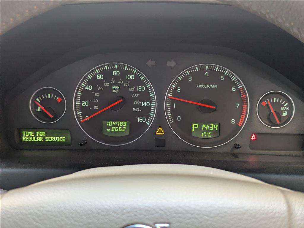 <p>2006 VOLVO V70 SE T AUTO</p>