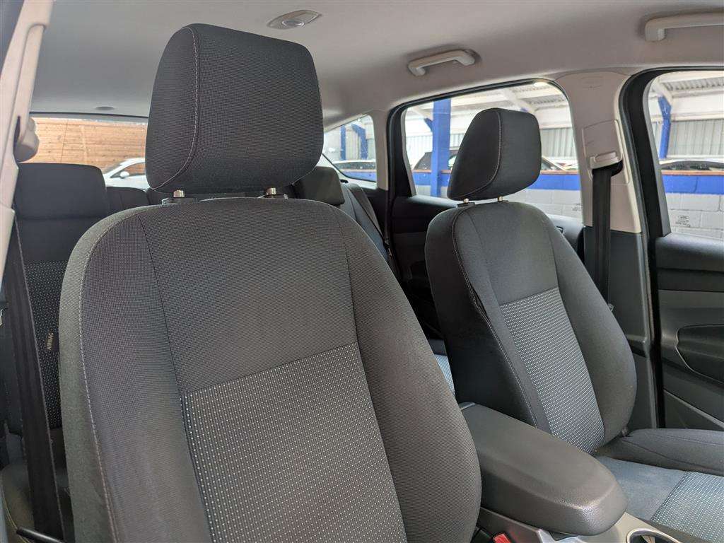 <p>2013 FORD C-MAX ZETEC TDCI</p>