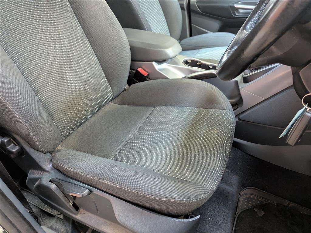 <p>2013 FORD C-MAX ZETEC TDCI</p>