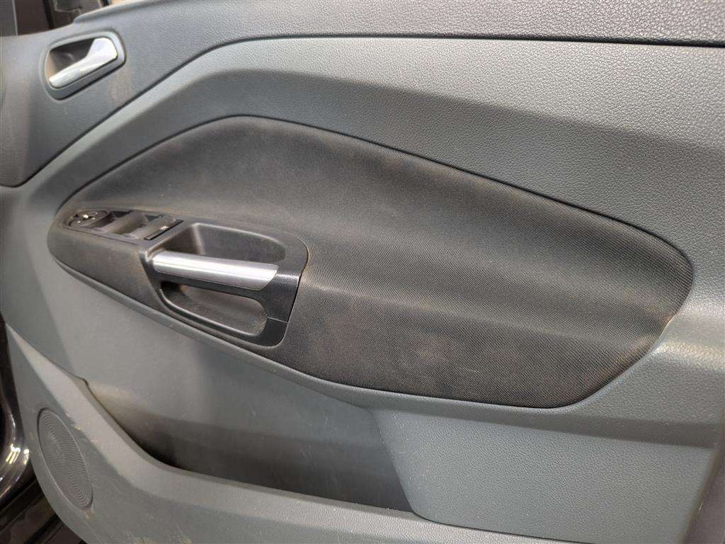 <p>2013 FORD C-MAX ZETEC TDCI</p>