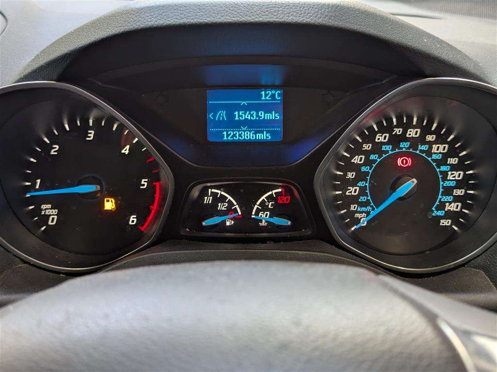 <p>2013 FORD C-MAX ZETEC TDCI</p>