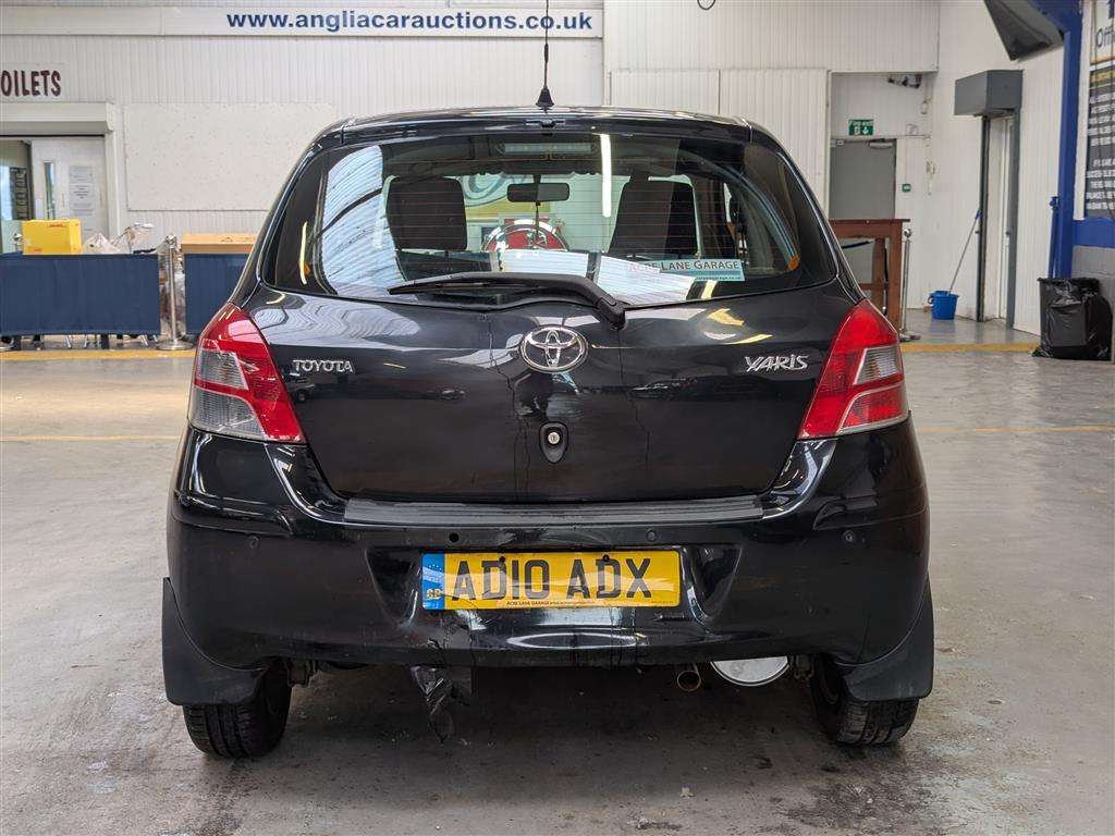 <p>2010 TOYOTA YARIS TR VVT-I</p>
