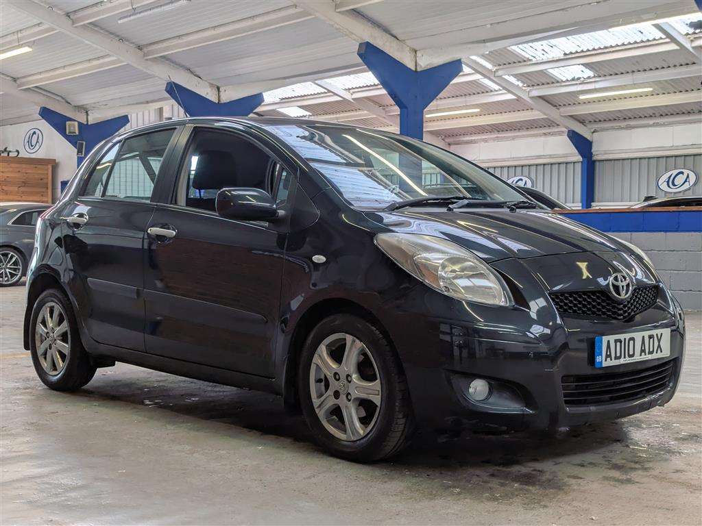 <p>2010 TOYOTA YARIS TR VVT-I</p>
