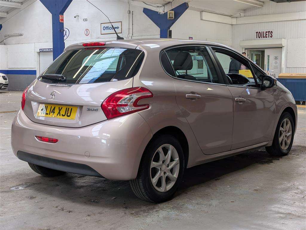 <p>2014 PEUGEOT 208 ACTIVE</p>