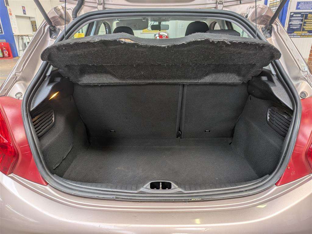 <p>2014 PEUGEOT 208 ACTIVE</p>