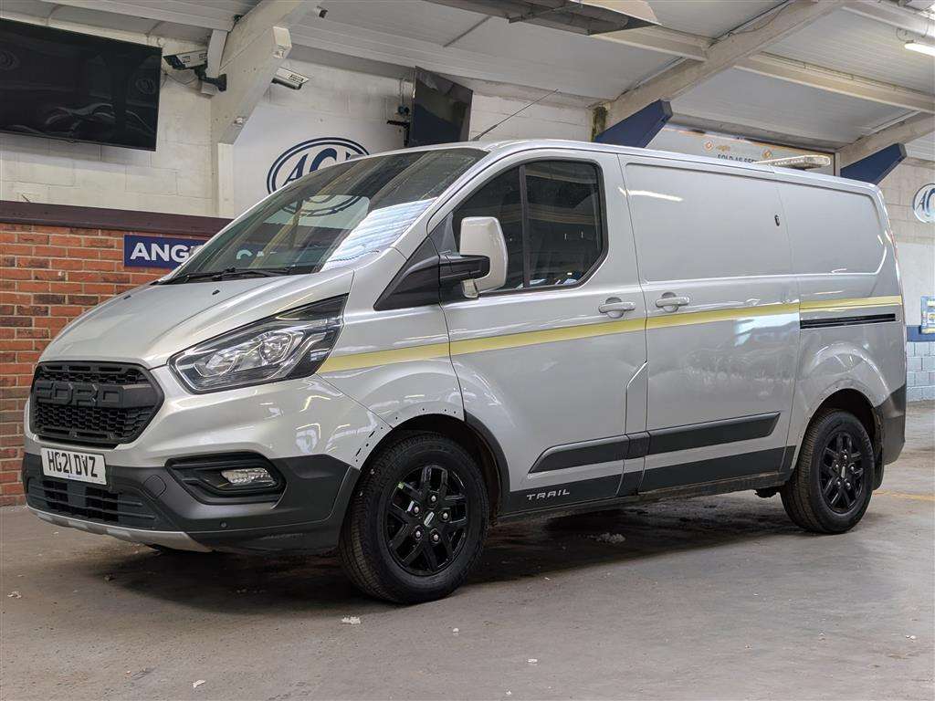 <p>2021 FORD TRANSIT CUSTOM 300 TRAIL</p>