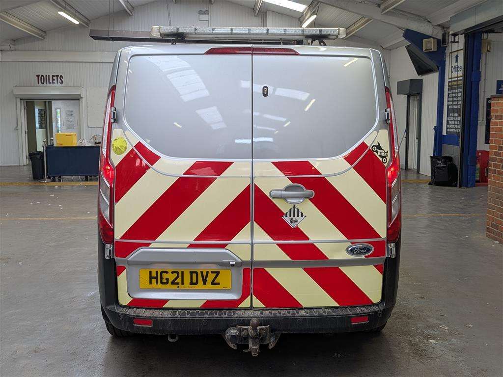 <p>2021 FORD TRANSIT CUSTOM 300 TRAIL</p>