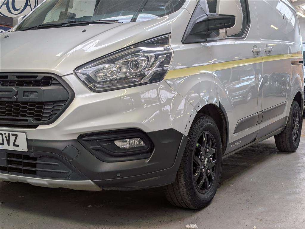 <p>2021 FORD TRANSIT CUSTOM 300 TRAIL</p>