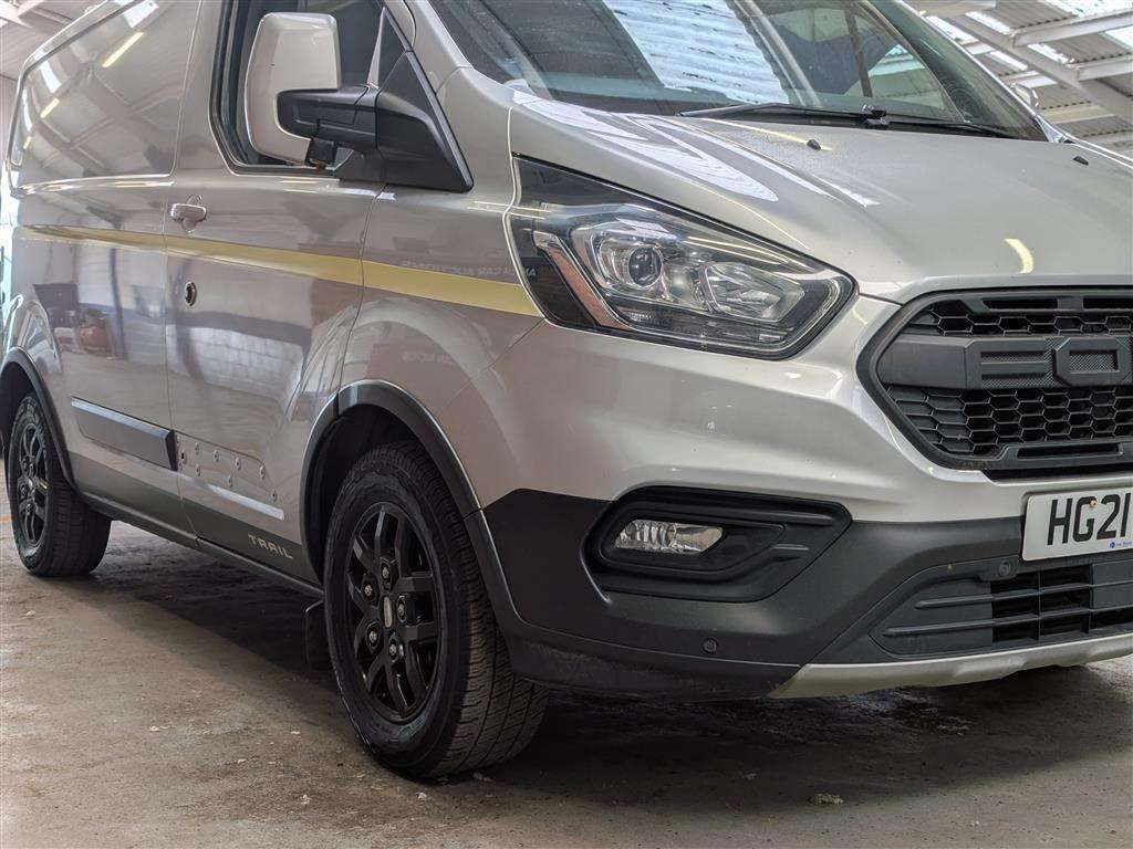 <p>2021 FORD TRANSIT CUSTOM 300 TRAIL</p>