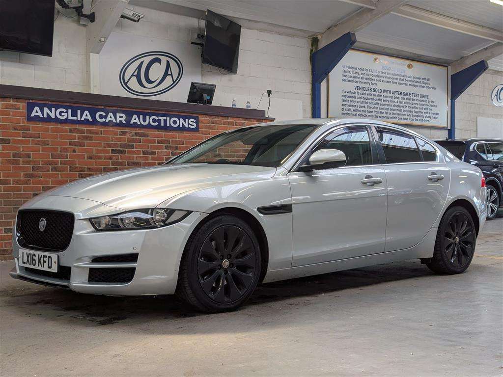 <p>2016 JAGUAR XE PRESTIGE D AUTO</p>