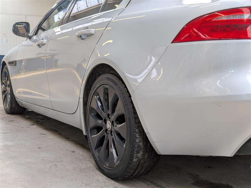 <p>2016 JAGUAR XE PRESTIGE D AUTO</p>