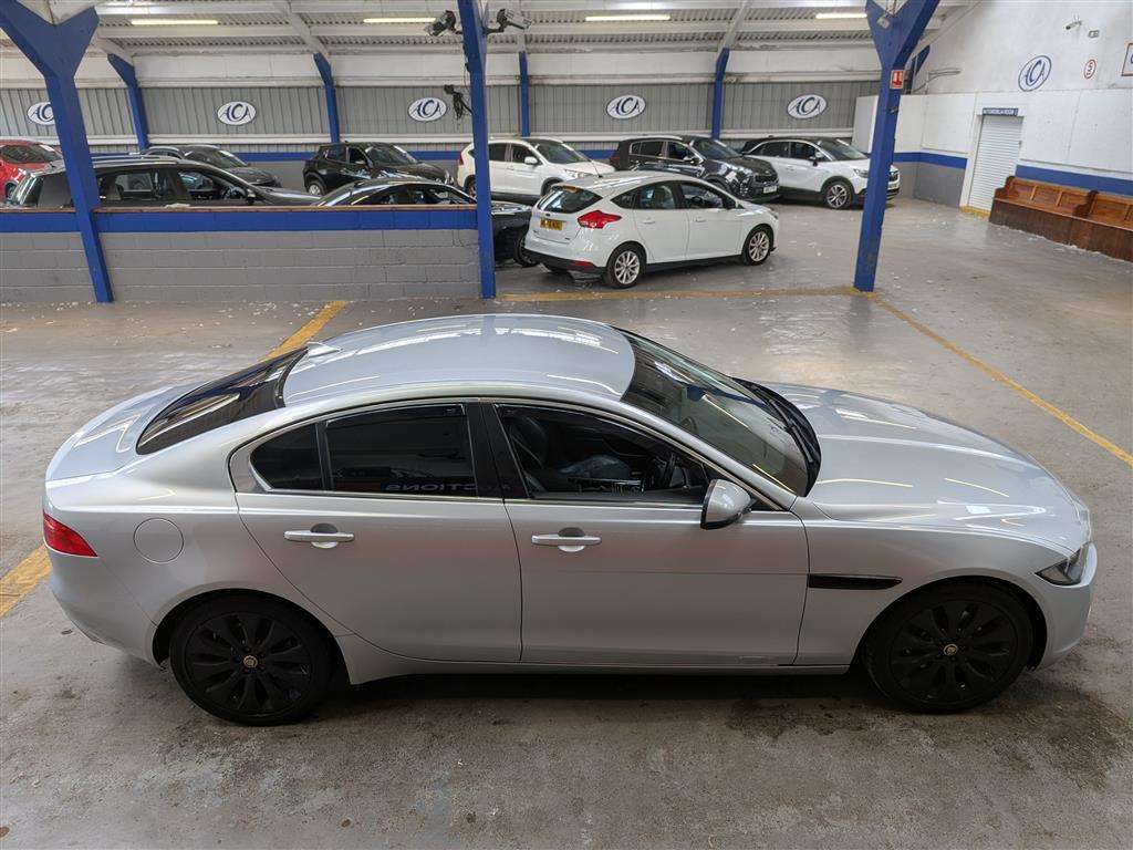 <p>2016 JAGUAR XE PRESTIGE D AUTO</p>
