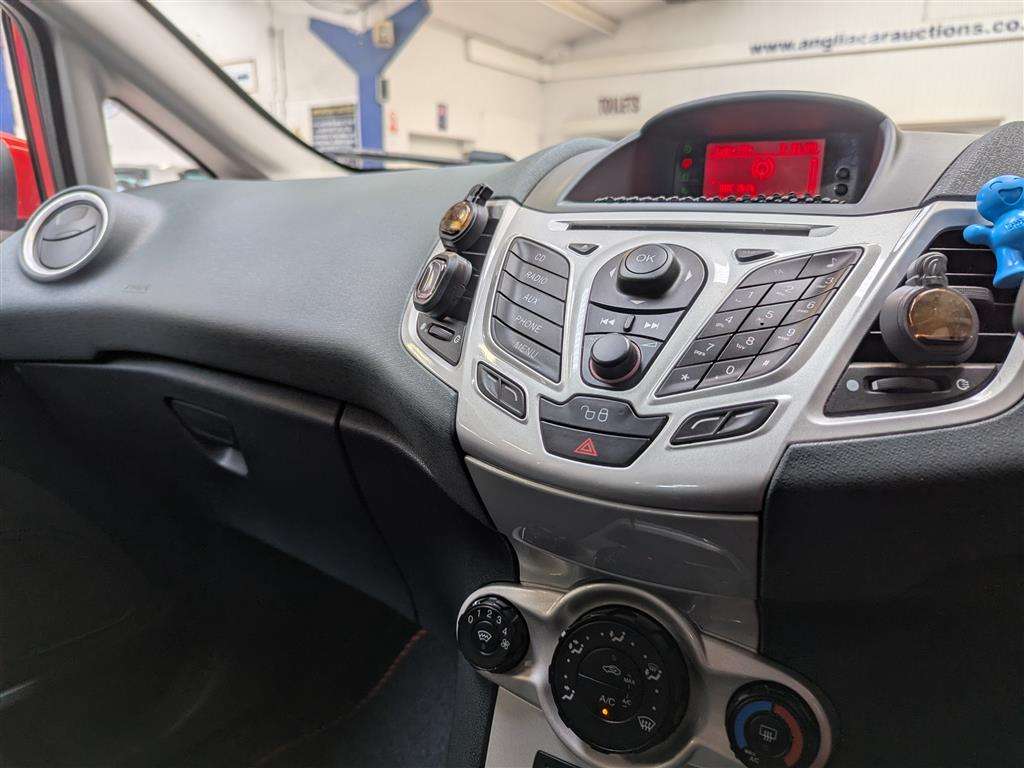<p>2010 FORD FIESTA ZETEC 68 TDCI</p>