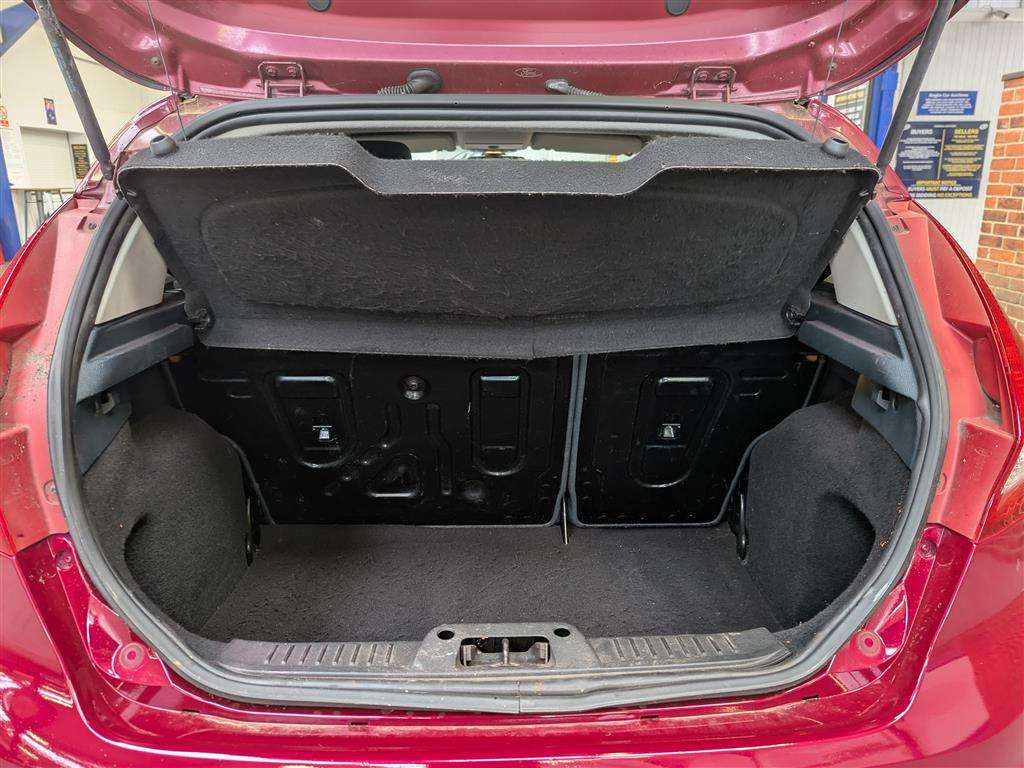 <p>2009 FORD FIESTA TITANIUM 96</p>