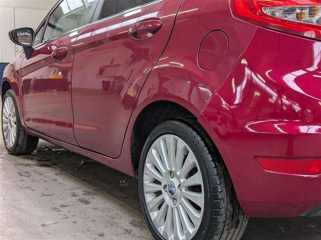 <p>2009 FORD FIESTA TITANIUM 96</p>