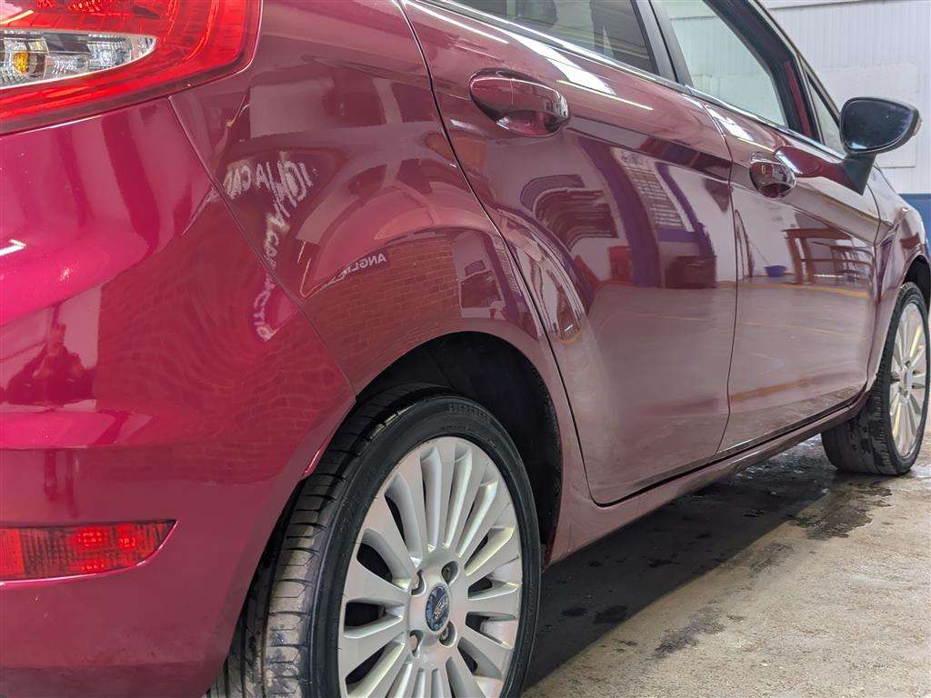 <p>2009 FORD FIESTA TITANIUM 96</p>