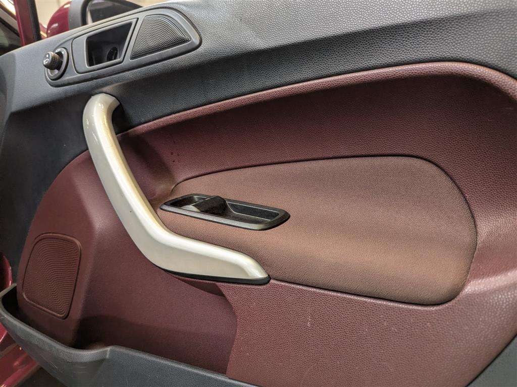 <p>2009 FORD FIESTA TITANIUM 96</p>
