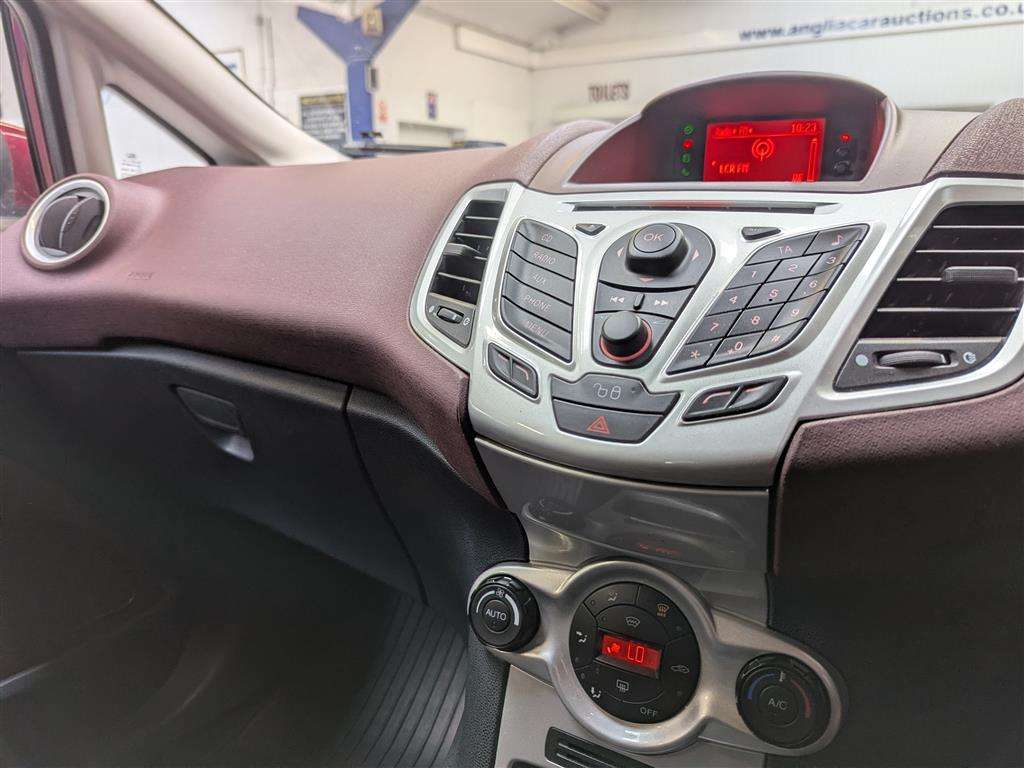 <p>2009 FORD FIESTA TITANIUM 96</p>