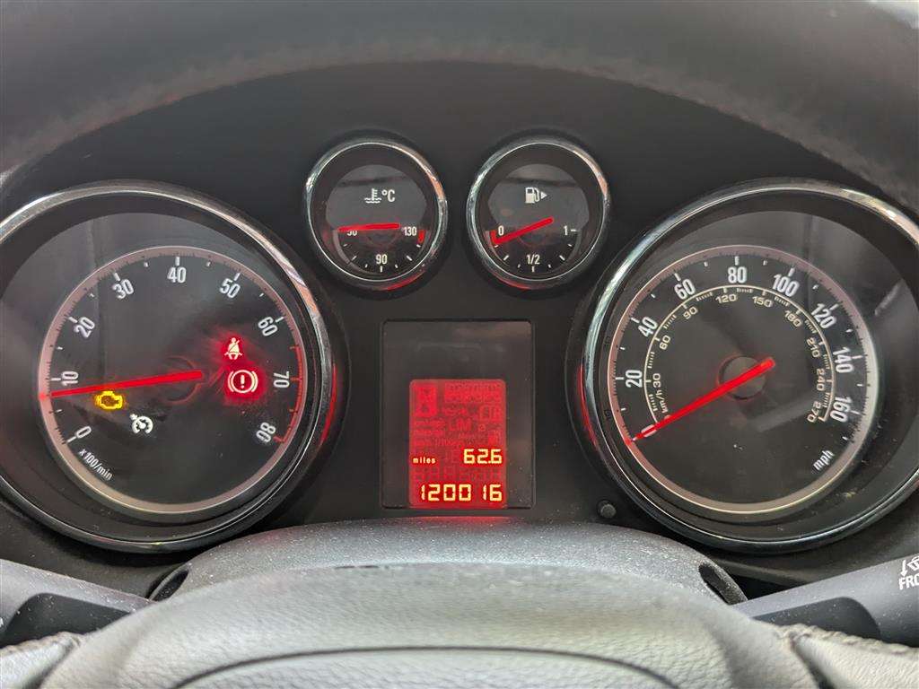 <p>2015 VAUXHALL ASTRA EXCITE</p>