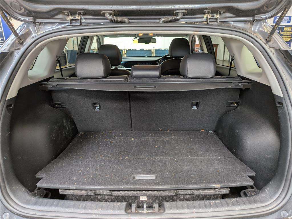 <p>2021 KIA NIRO 3 HEV S-A</p>