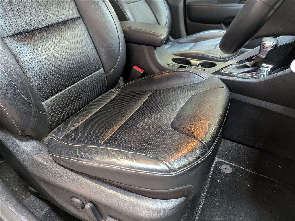 <p>2021 KIA NIRO 3 HEV S-A</p>