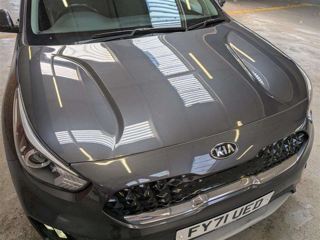 <p>2021 KIA NIRO 3 HEV S-A</p>