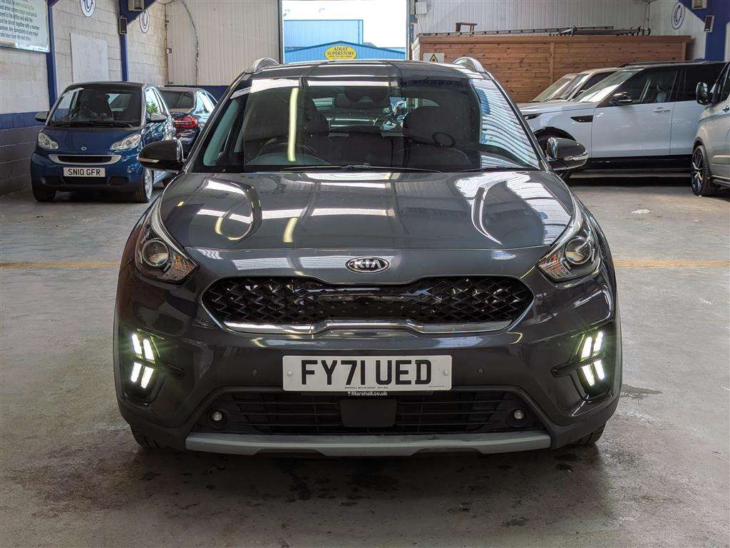 <p>2021 KIA NIRO 3 HEV S-A</p>
