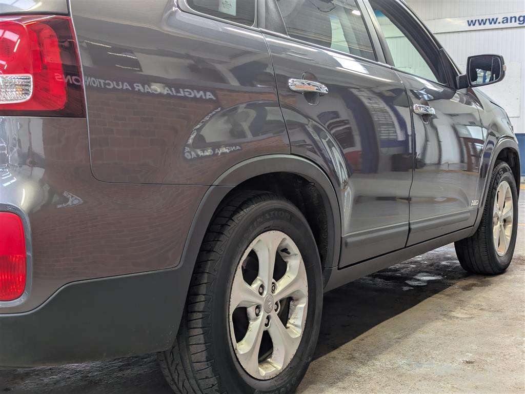 <p>2013 KIA SORENTO KX-1 CRDI 4X4</p>