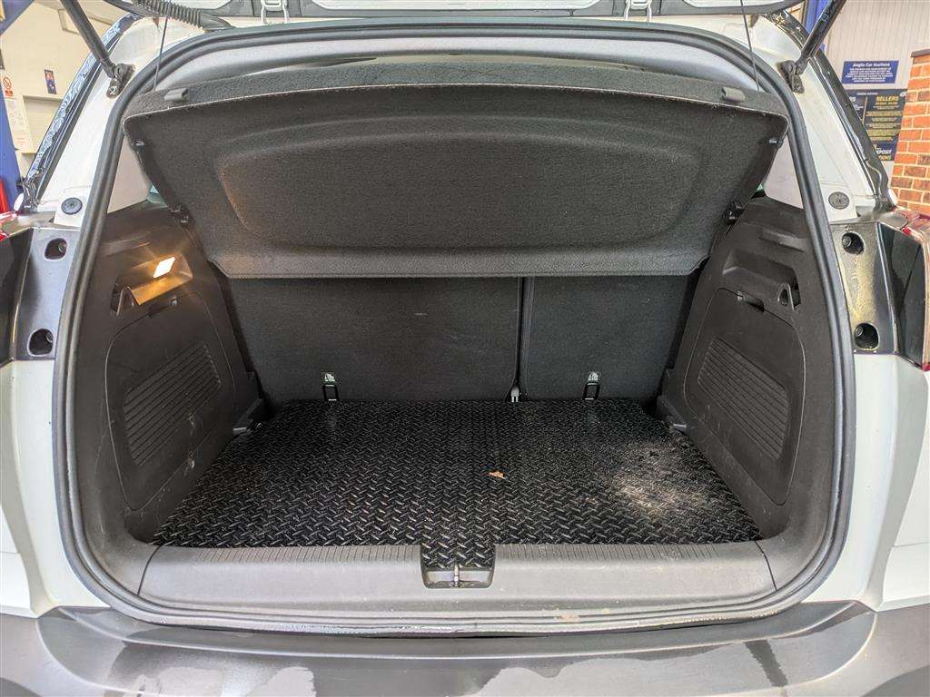 <p>2019 VAUXHALL CROSSLAND X ELITE</p>