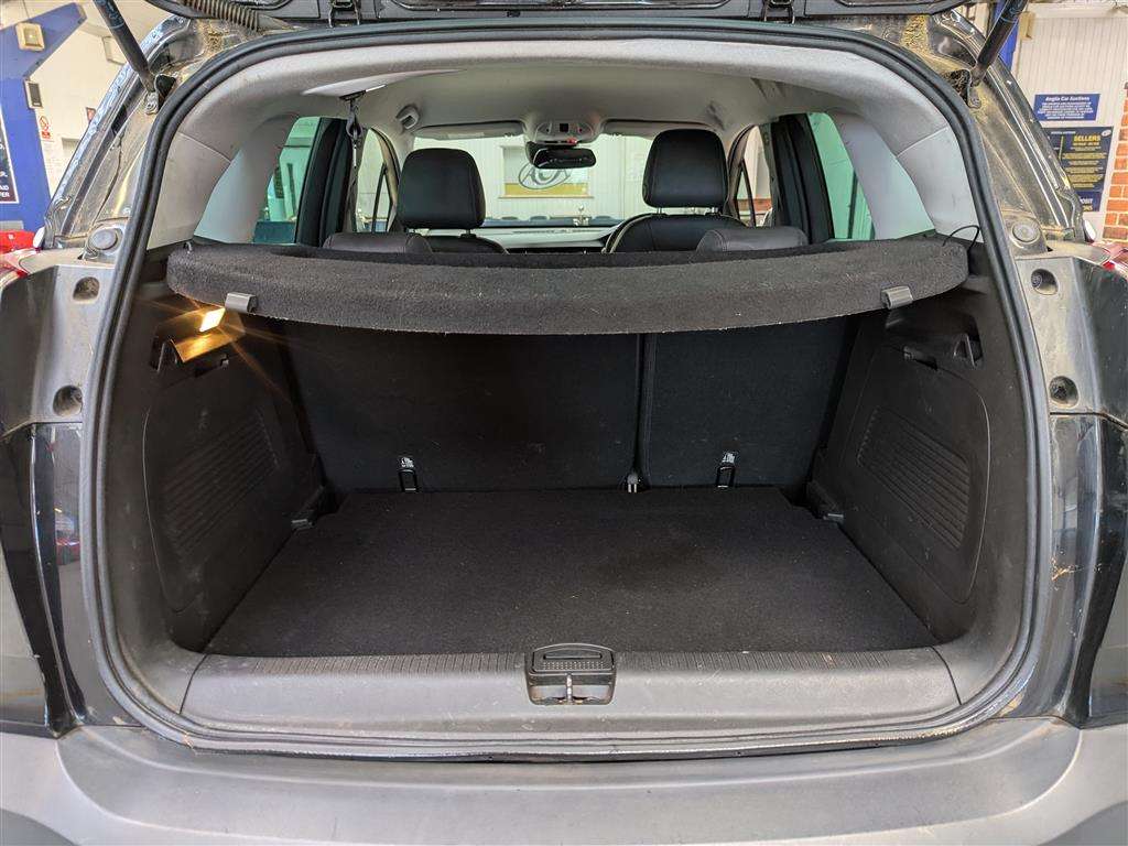 <p>2018 VAUXHALL CROSSLAND X ELITE</p>