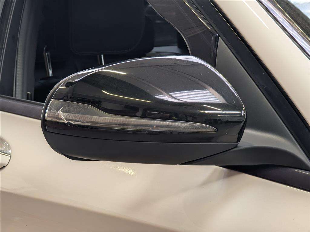 <p>2018 MERCEDES-BENZ C 250 AMG LINE PREMIUM +</p>