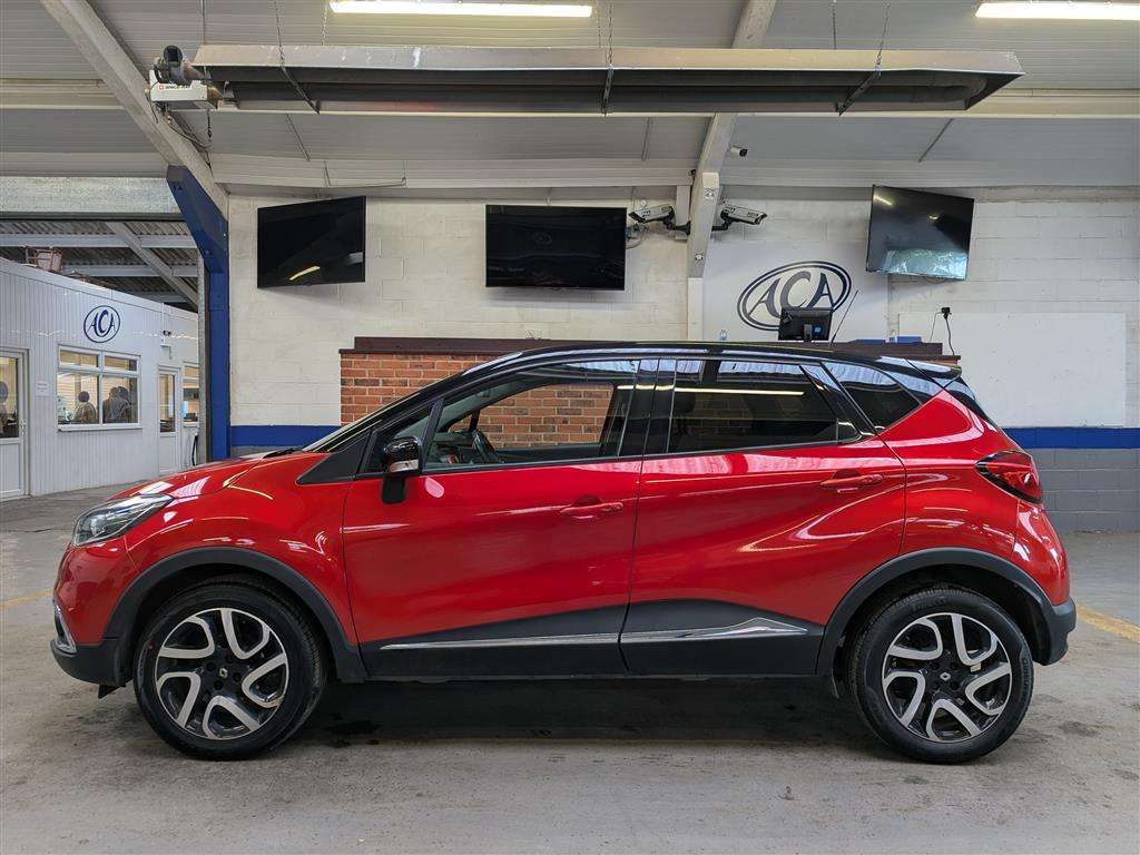 <p>2016 RENAULT CAPTUR SIGNATURE NAV TCE</p>