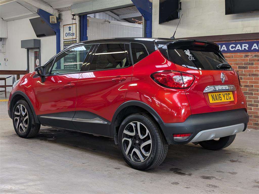 <p>2016 RENAULT CAPTUR SIGNATURE NAV TCE</p>