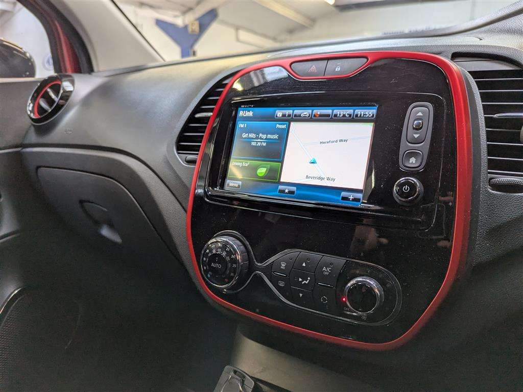<p>2016 RENAULT CAPTUR SIGNATURE NAV TCE</p>