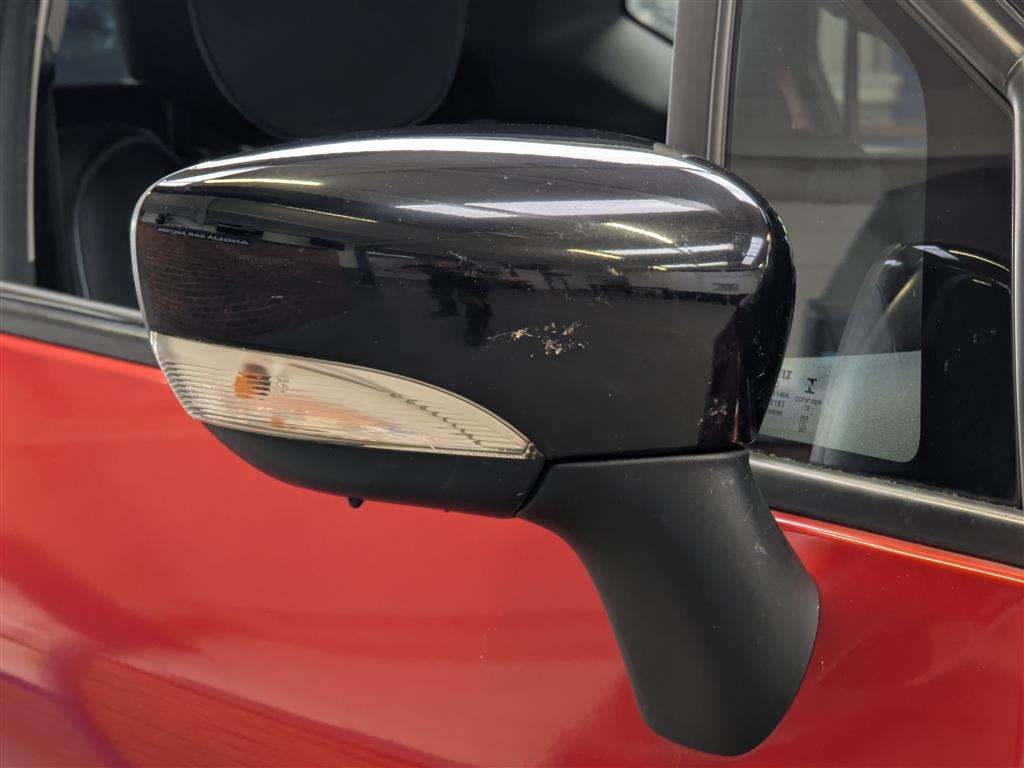 <p>2016 RENAULT CAPTUR SIGNATURE NAV TCE</p>