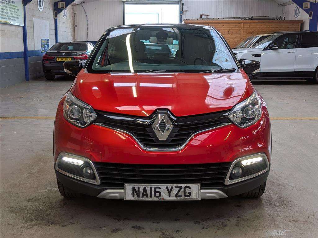 <p>2016 RENAULT CAPTUR SIGNATURE NAV TCE</p>