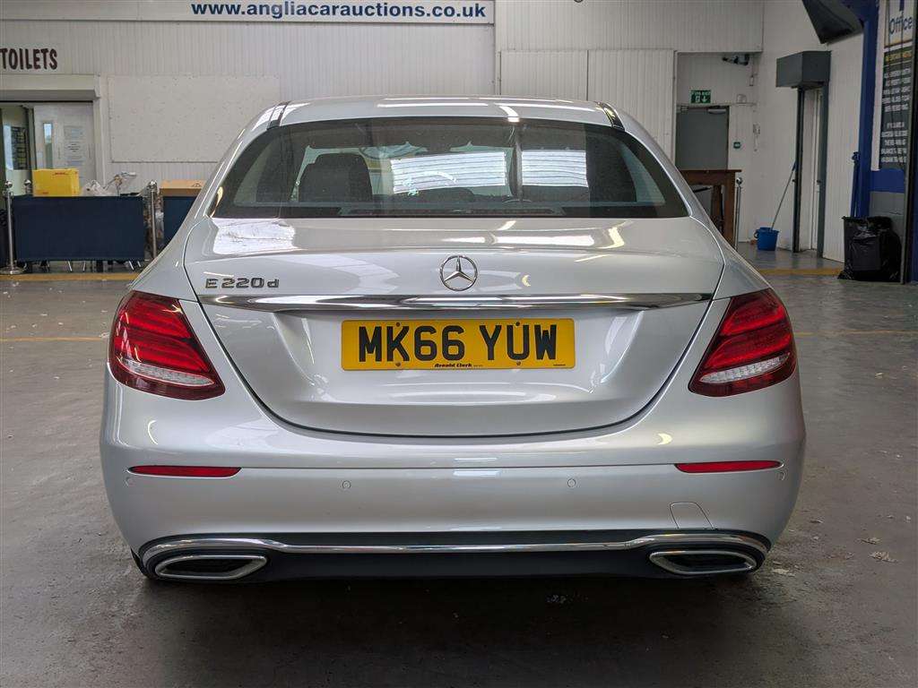 <p>2016 MERCEDES-BENZ E 220 D SE AUTO</p>