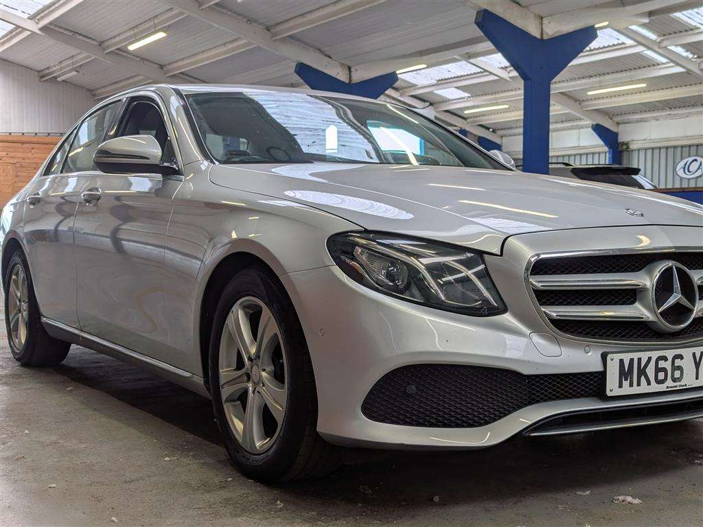 <p>2016 MERCEDES-BENZ E 220 D SE AUTO</p>
