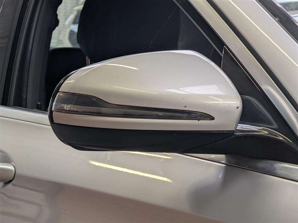 <p>2016 MERCEDES-BENZ E 220 D SE AUTO</p>