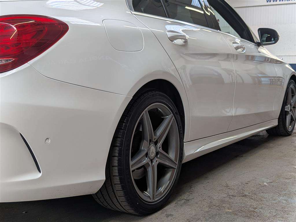 <p>2014 MERCEDES-BENZ C220 AMG LINE BLUETEC AUT</p>