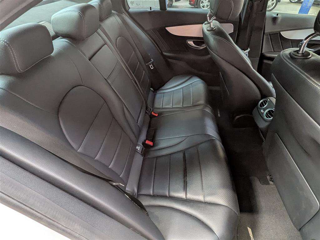 <p>2014 MERCEDES-BENZ C220 AMG LINE BLUETEC AUT</p>