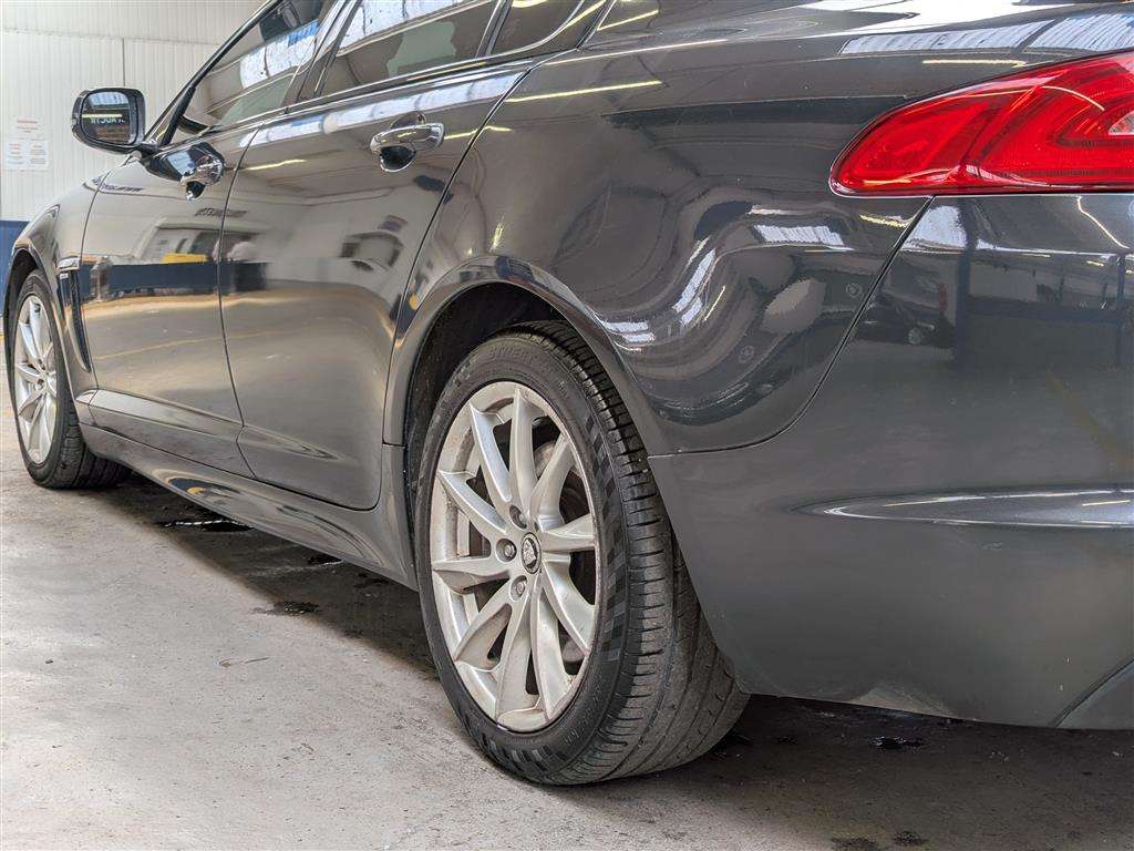<p>2015 JAGUAR XF R-SPORT BLACK D AUTO</p>