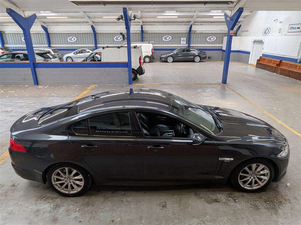 <p>2015 JAGUAR XF R-SPORT BLACK D AUTO</p>