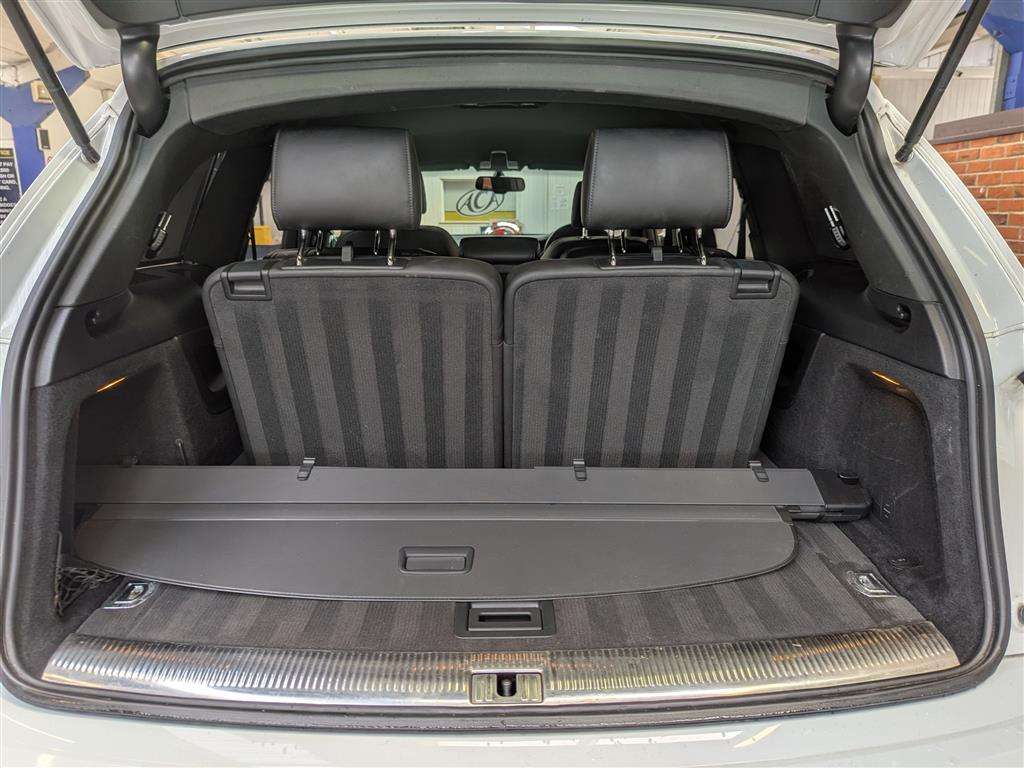 <p>2013 AUDI Q7 S LINE + TDI QUATTRO A</p>