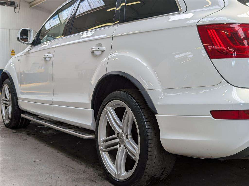 <p>2013 AUDI Q7 S LINE + TDI QUATTRO A</p>